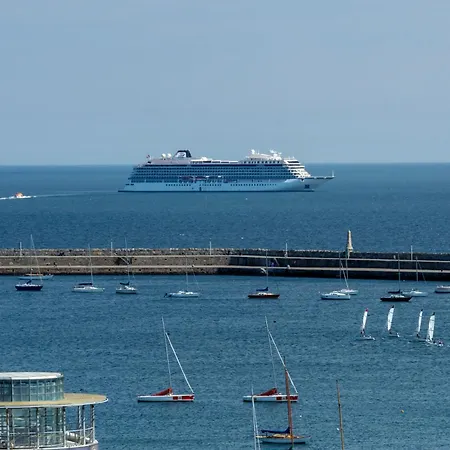 Niche Living - Dun Laoghaire 아파트 더블린